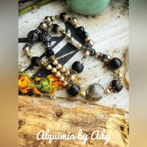 Alquimia Gold and Black Necklace with Intricate Design - Picture 1 of 1